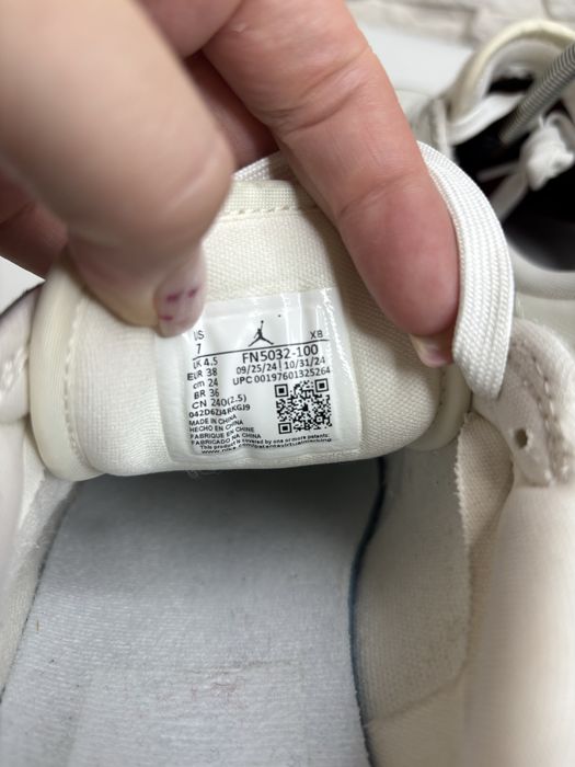 Жіночі оригінальні кросівки кеди Nike Air Jordan 1 Low Method of Make 38р(24,5 см)
