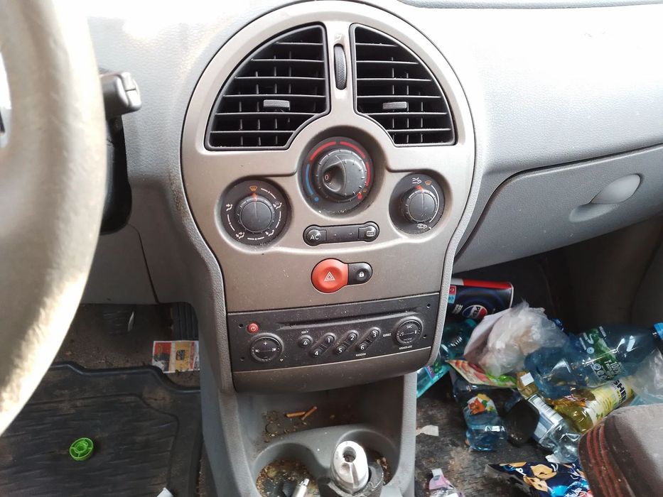 RENAULT MODUS 1.5Dci 08-12 LIFT RADIO (TEKND)