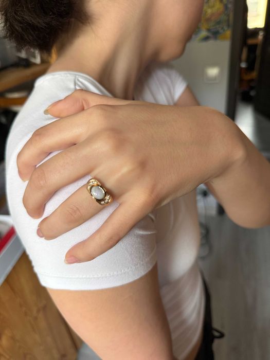 Złoty pierścionek z opalem i 6 diamentami (0,09 CT) PRL'87r 14K unikat