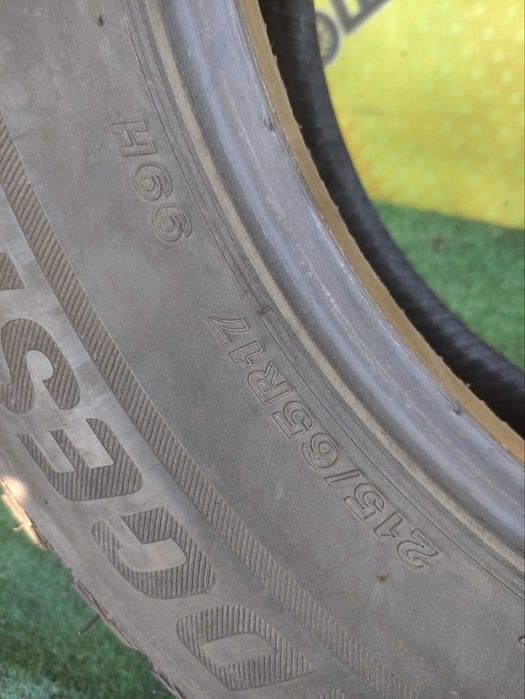 Шини Bridgestone BlizzakLM001 215/65R17 Пара Зимові Б/у Склад Оригінал