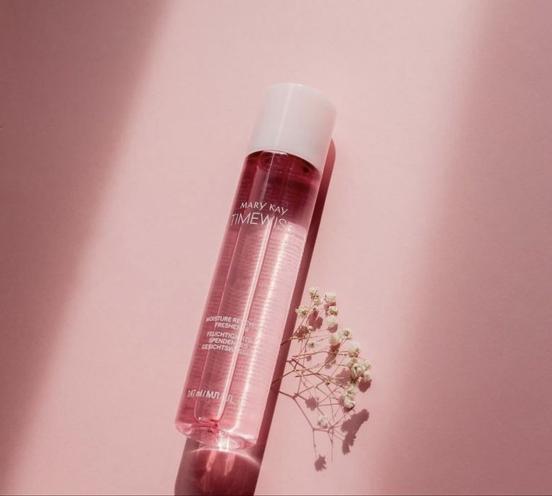 Nawilżająco-Odświeżający  Płyn TimeWise