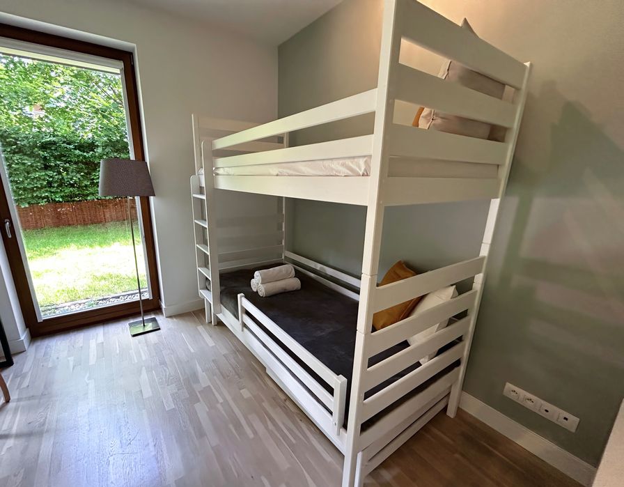 Łóżko piętrowe Tomi z  dwoma materacami