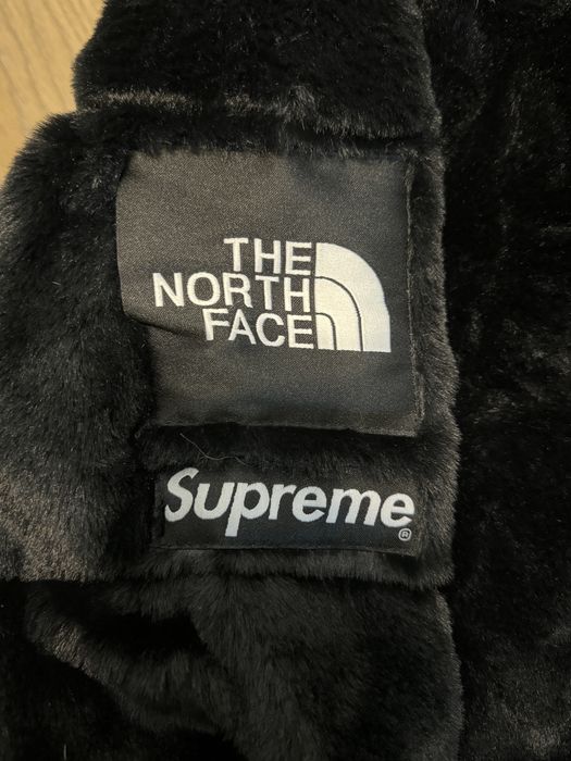 Supreme x The North Face tamanho S