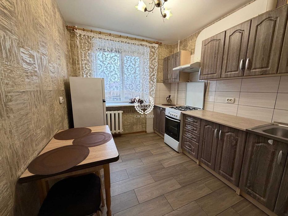 Продам 2- во кім. квартиру в центрі Чернігова