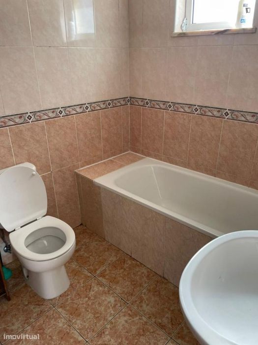 Quarto - localizado em Ajuda Lisbon