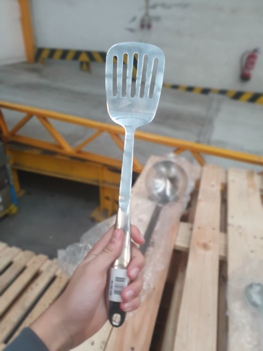 Espátula de metal nova