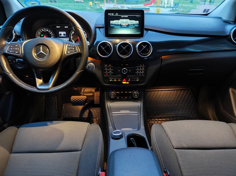 Продам автомобіль Mercedes -Benz B-Class 2017рік