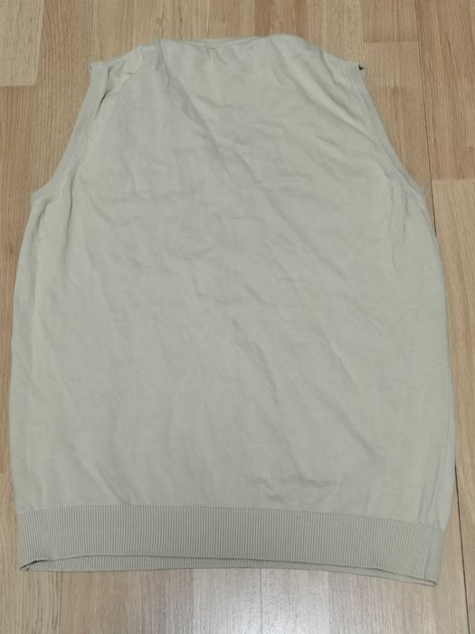 Cream Vest With Diamonds 42