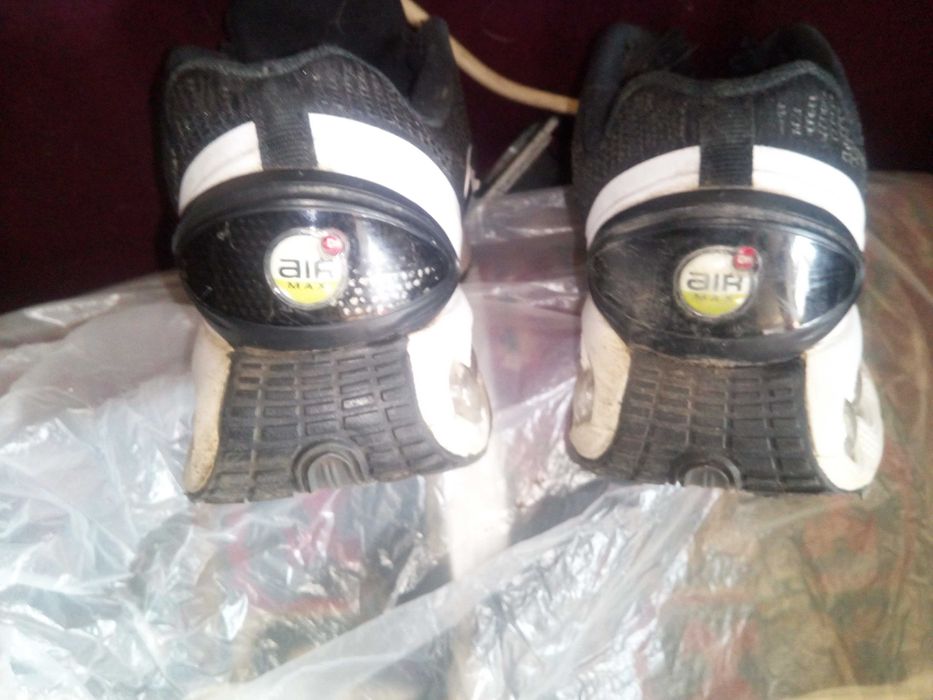 Кросовкі оригінальні,фірмові.Розміри41-42,43-44,45.