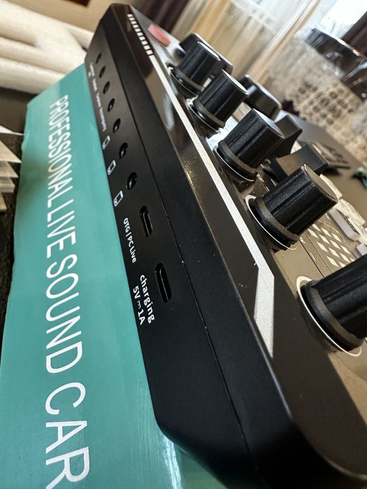 Студійна звукова карта для стримінгу та запису звуку