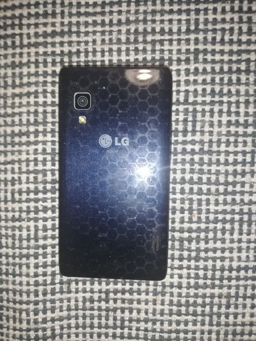Vendo telemóve 10€ touch Lg LER ANUNÇIO