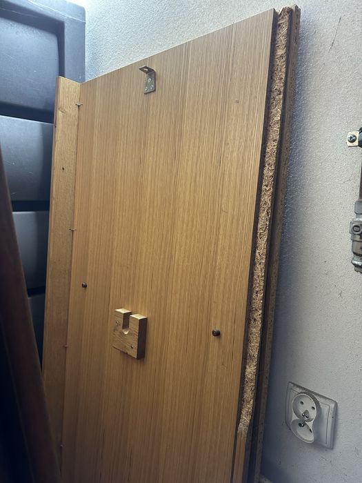 Dębowa szafa trzydrziwowa