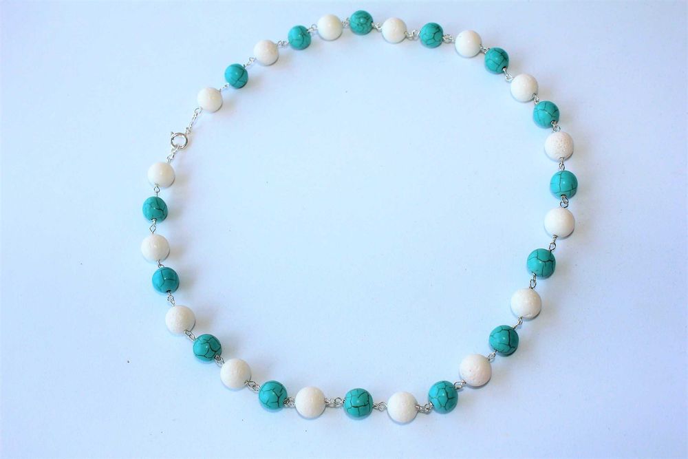 Colar em Turquesa e Jade Branco