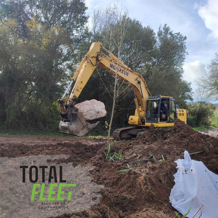 ESCAVADORAS GIRATÓRIAS ALUGUER