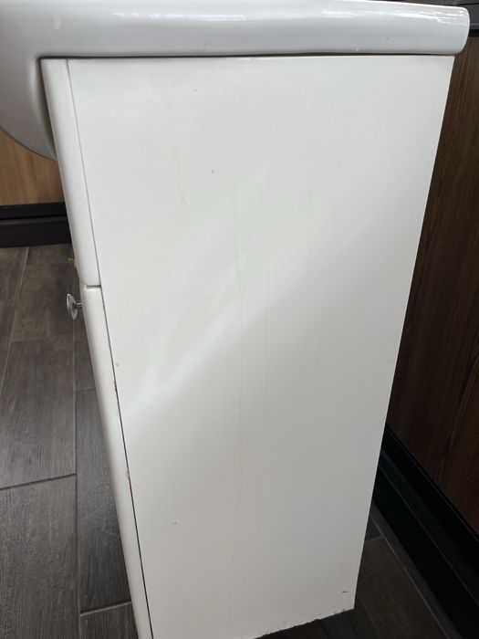 Продам тумбу з раковиною