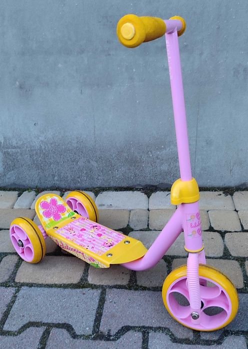 Продам самокат для дівчинки.