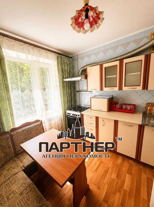 Продаж двокімнатної квартири в Крюкові
