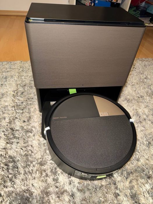 Робот-пилосос iRobot