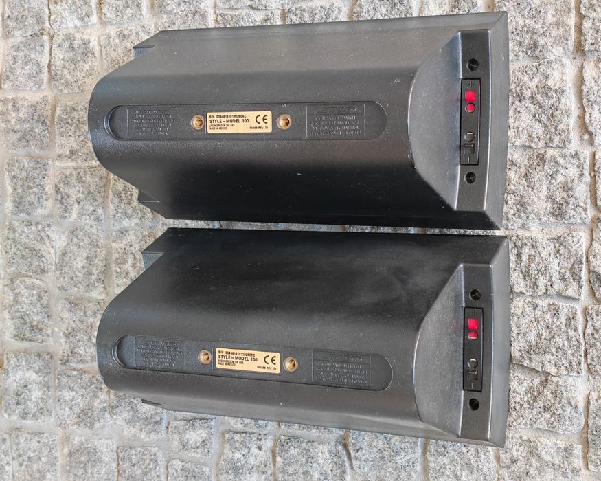 Colunas Bose model 100