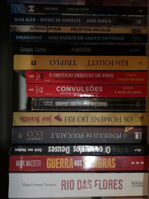 Livro vários cadilhe Ken follet...