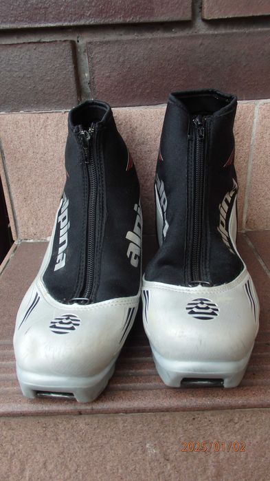 Buty zimowe sportowe rozmiar 39.