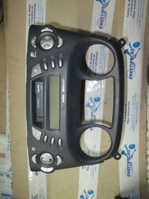 Rádio / auto-rádio NISSAN Almera II Sedan (N16)