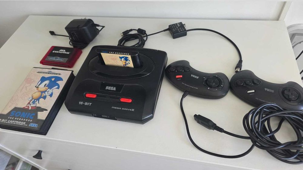 Conjunto completo Sega Mega Drive II (16-bit)