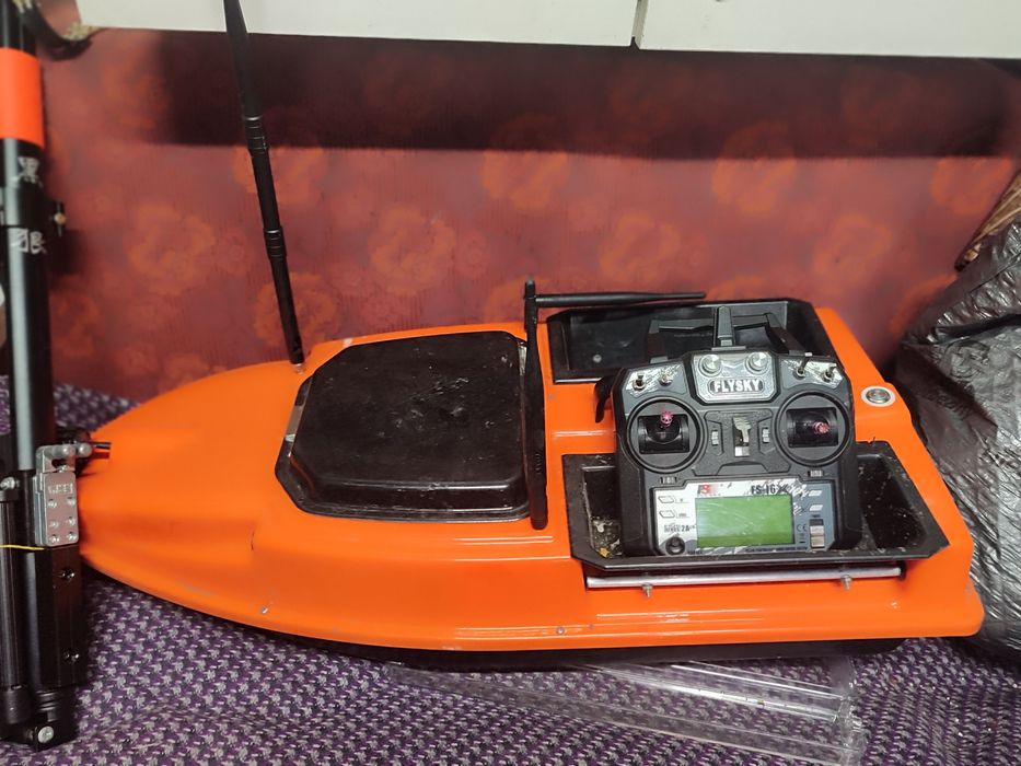 Кораблик для прикормки