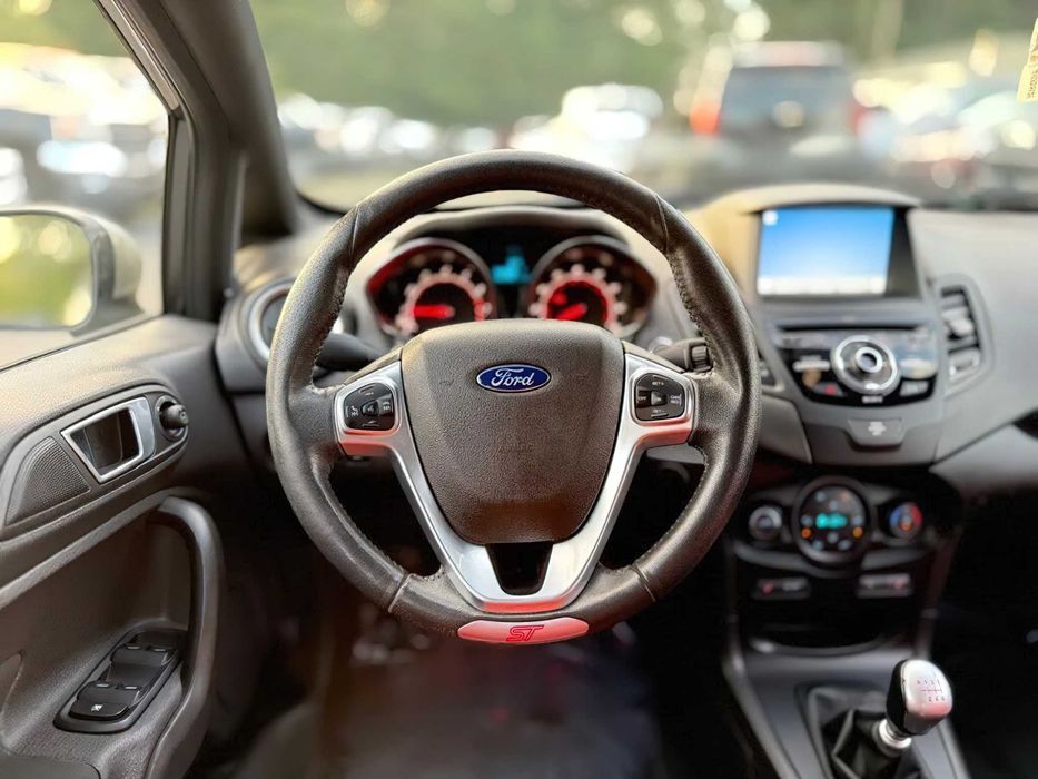 Ford Fiesta Titanium      2016