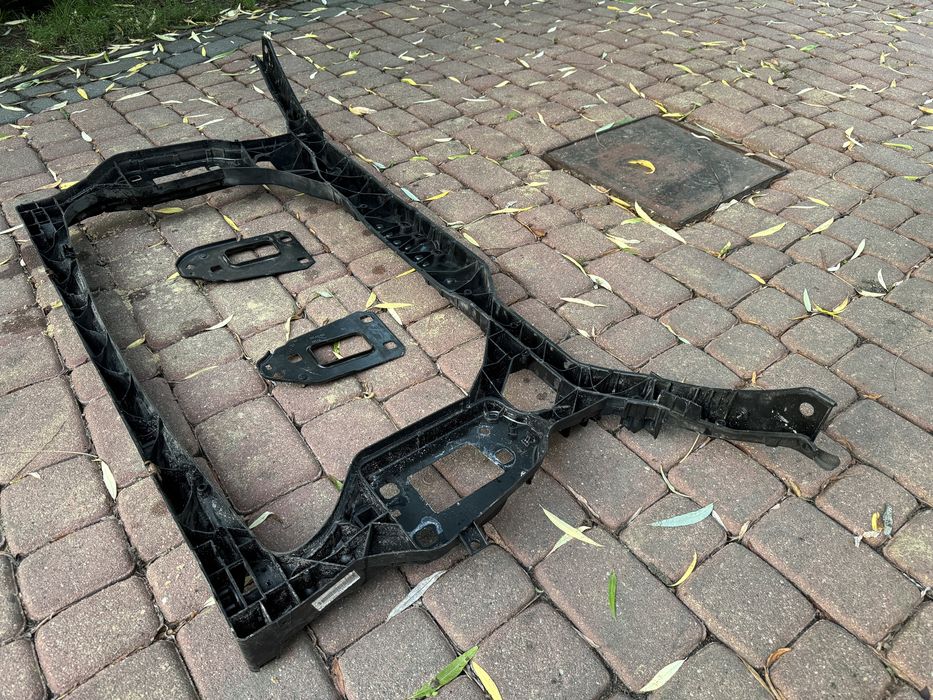Audi A4 B8 8K Lift A5 8F0 Wzmocnienie Czołowe Przednie Pas Przód