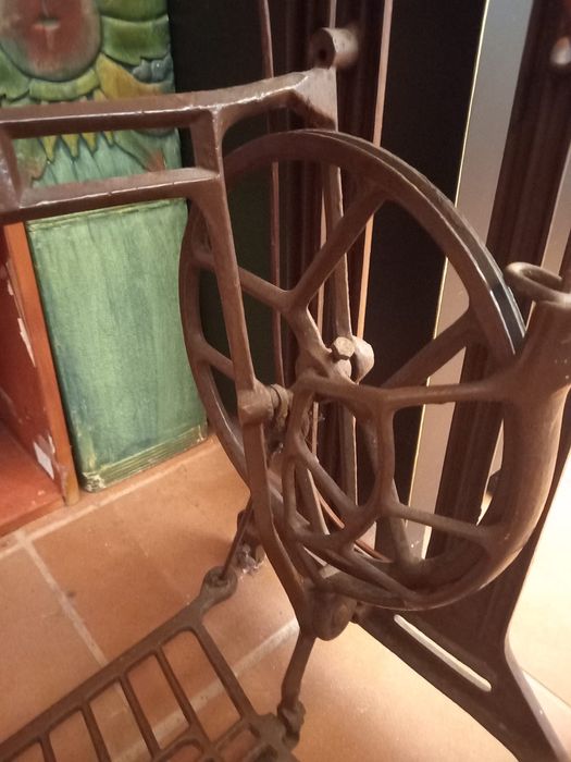 Maquina de costura antiga