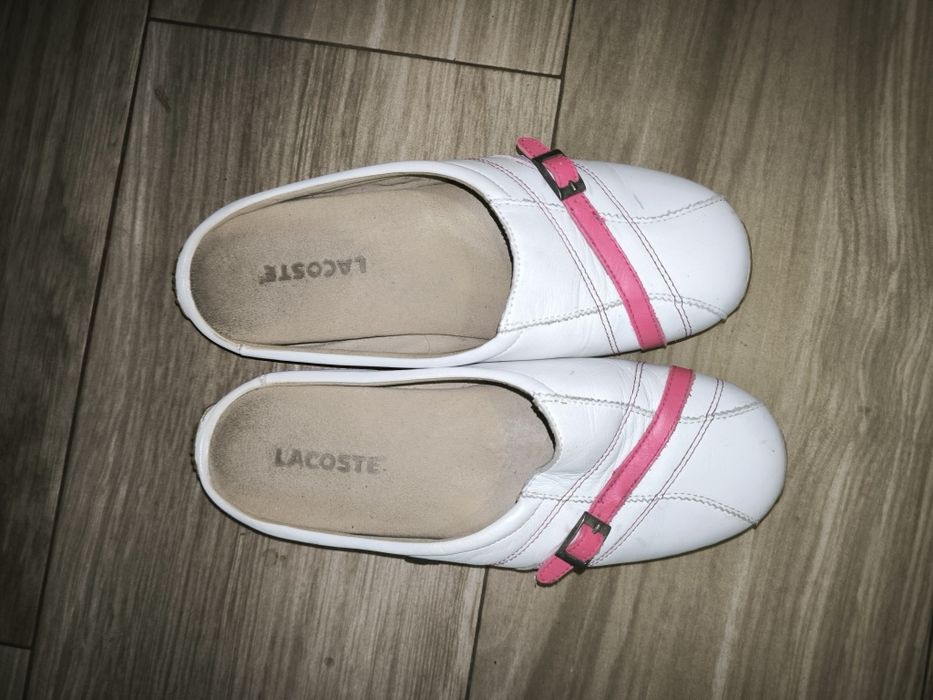 Lacoste Thea Mules Vintage em Pele – Branco e Rosa