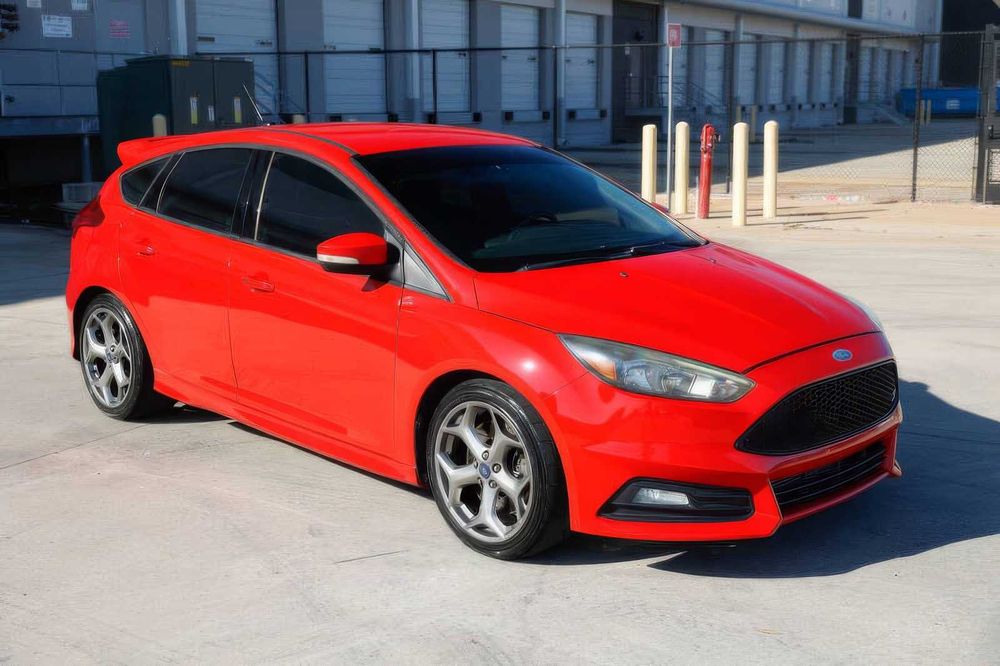 Ford Focus ST      2017