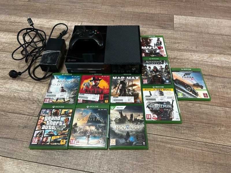 Xbox One 500GB + zestaw 10 gier premium (Dziedzictwo Hogwartu, RDR2, GTA V)