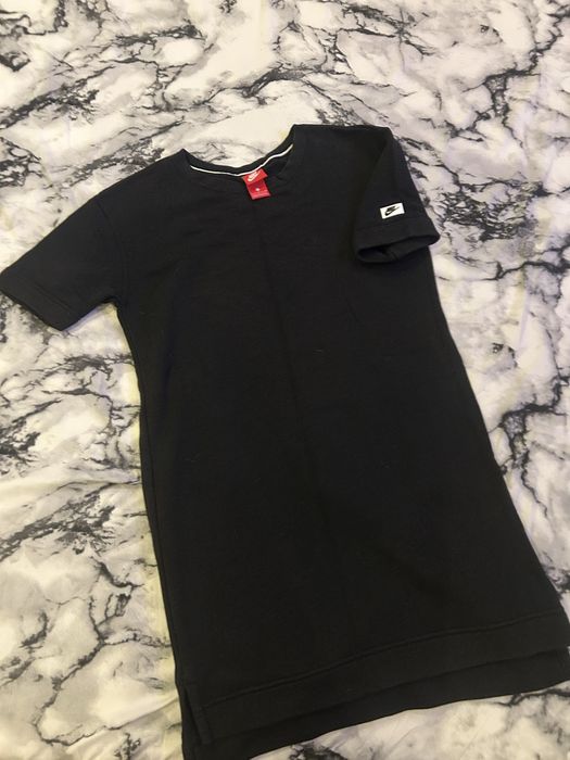 Спортивне плаття nike оригінал