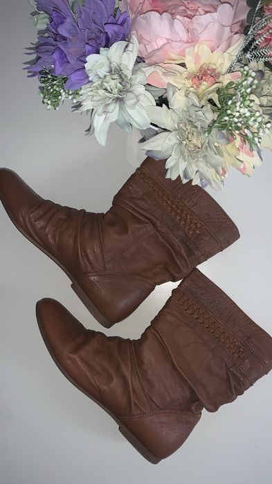 Nowe buty  skóra  naturalna roz 39