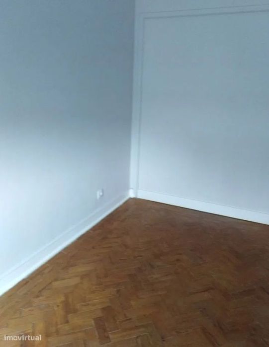 Excelente Apartamento de 4 assoalhadas sito nas Avenidas Novas