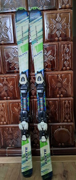 Narty 130 cm wraz z butami