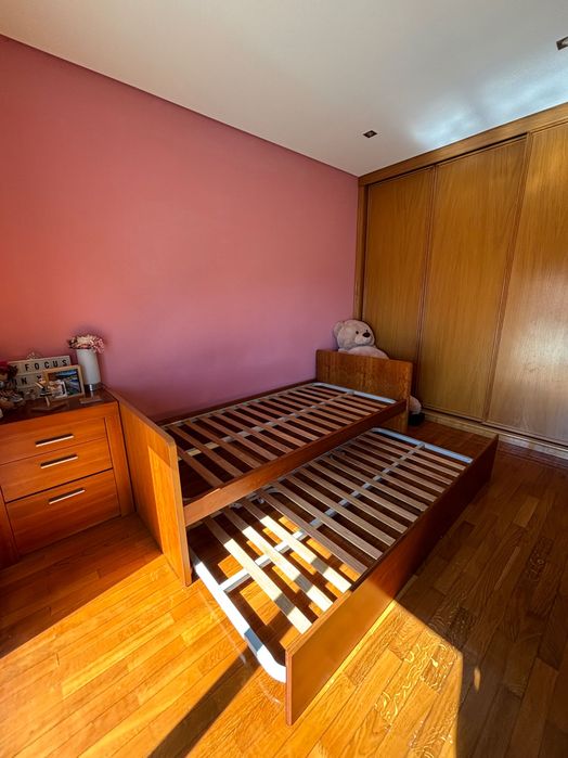 Cama de solteiro extensível para casal
