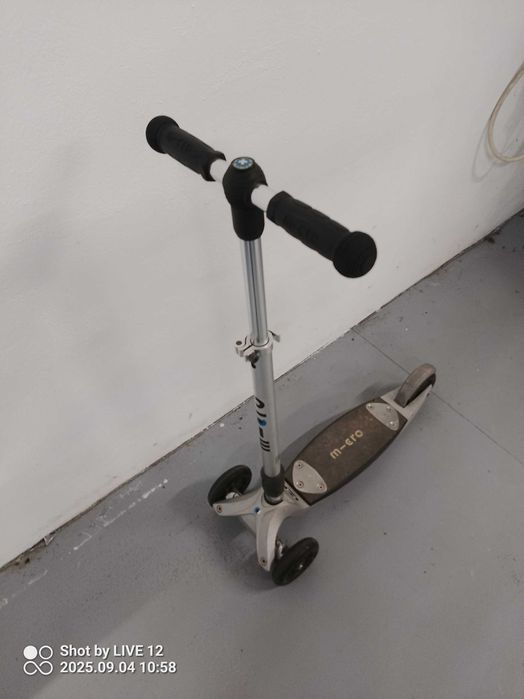 Hulajnoga Micro Kikboard trójkołowa