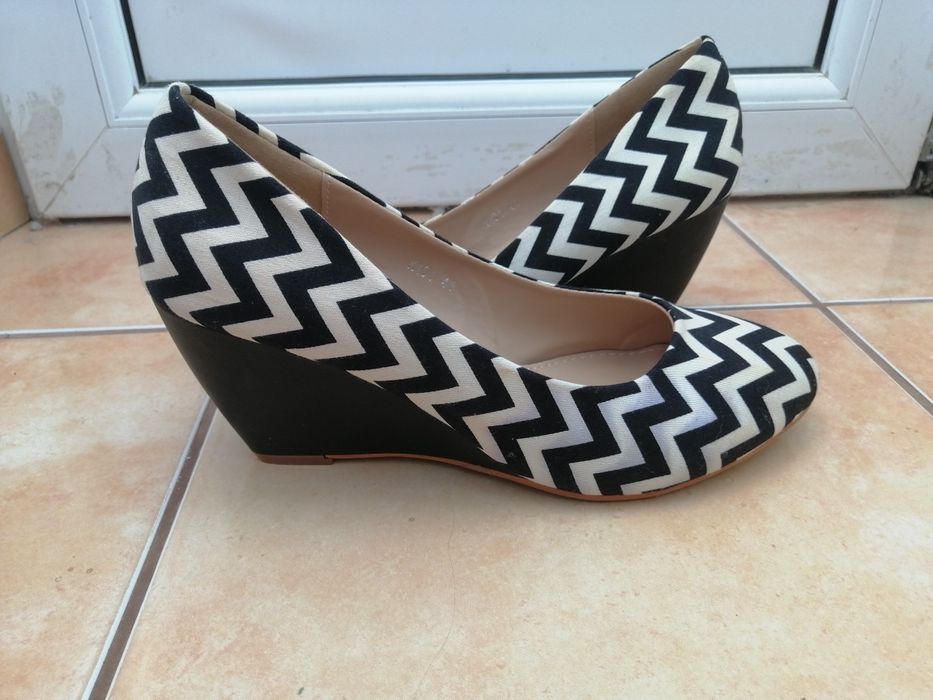 Стильные новые туфли модные туфельки туфлi черно белые абстракция Kriz