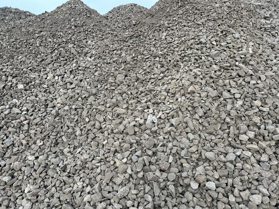 Tluczen kamienny , betonowy