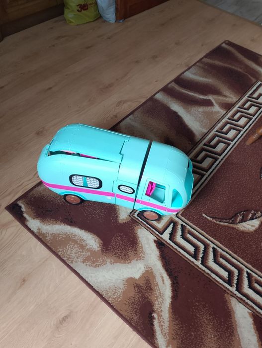 Samochód kamper dla lalek