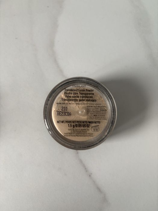 Puder matujący Inglot 210