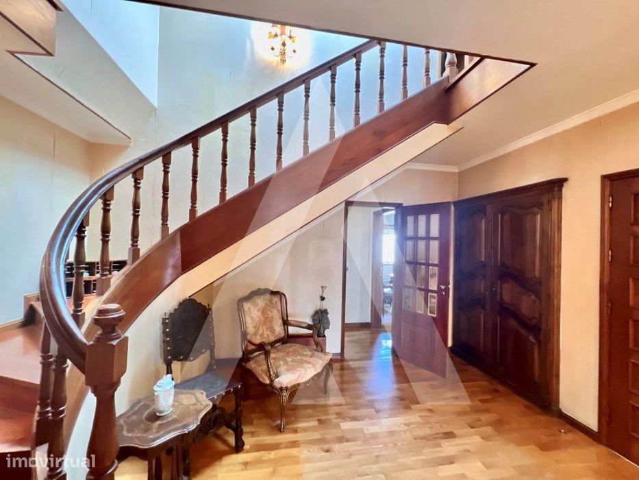 Apartamento T4 Duplex no centro de São João da Madeira — S. João Da Madeira, Aveiro