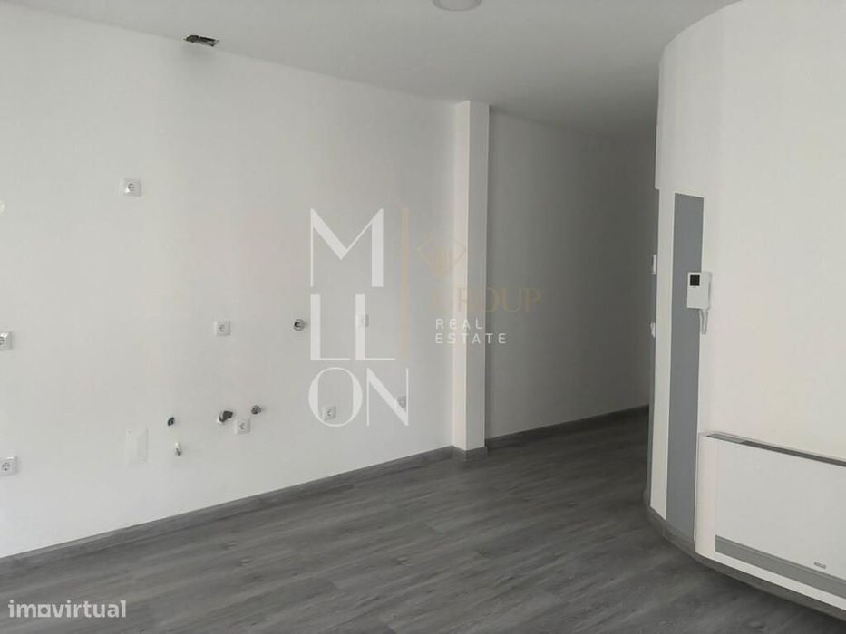 Apartamento T1 totalmente reconstruído no centro histórico da vila do