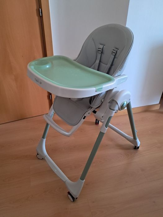 Cadeira de papa Peg-Pérego prima pappa follow me (Mint) + triciclo