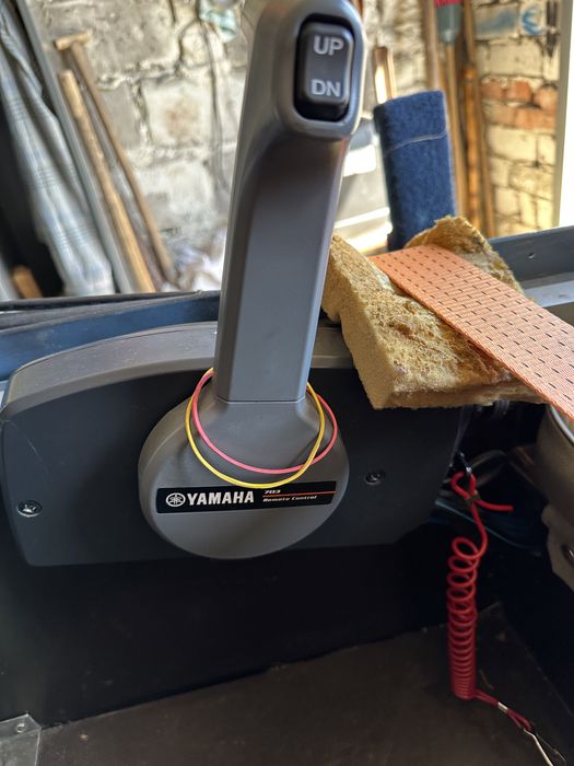 Лодка Казанка с мотором.