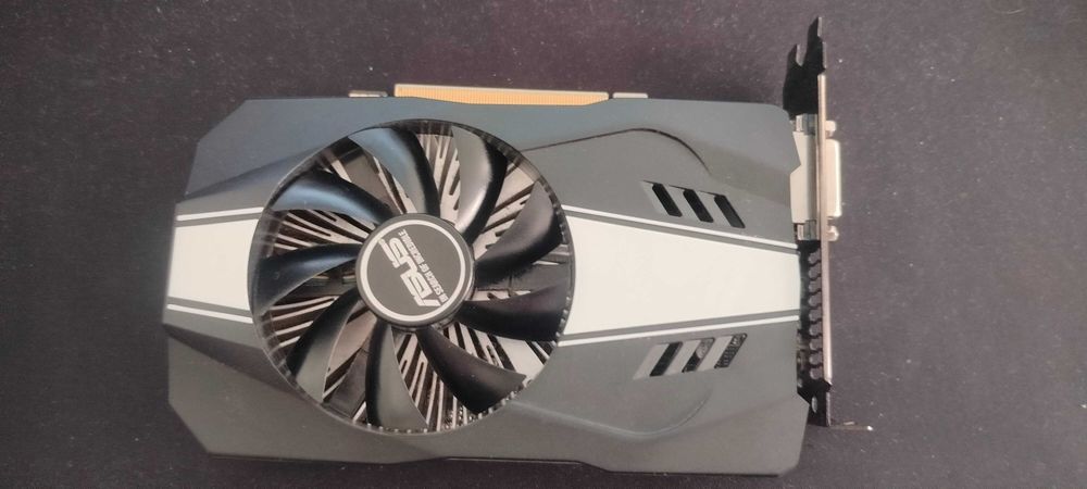 ASUS GeForce GTX 1060 3GB Phoenix.