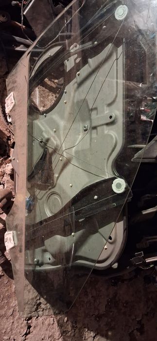 Склопідіймач  шкода  октавія  а 5